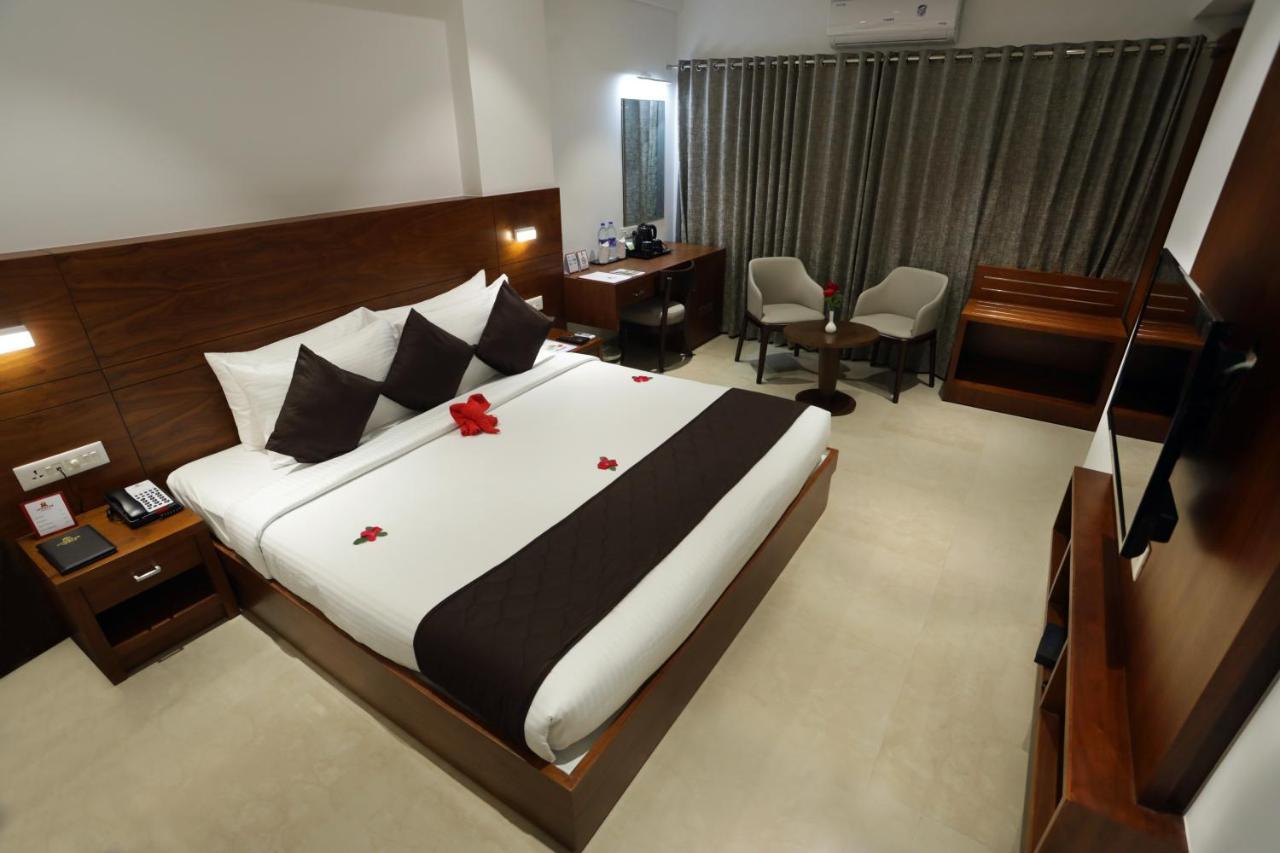 Iswarya Residency Hotell Kottayam Eksteriør bilde