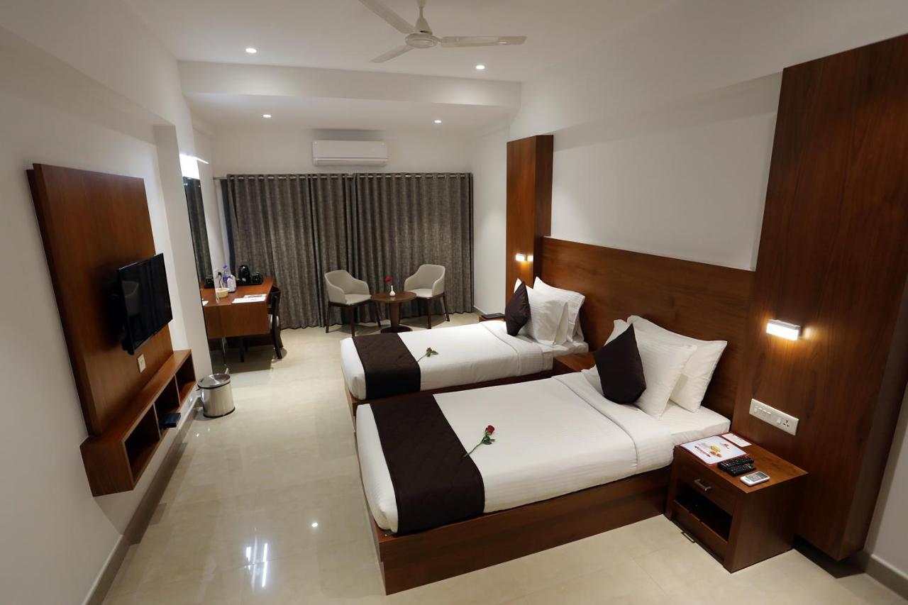 Iswarya Residency Hotell Kottayam Eksteriør bilde