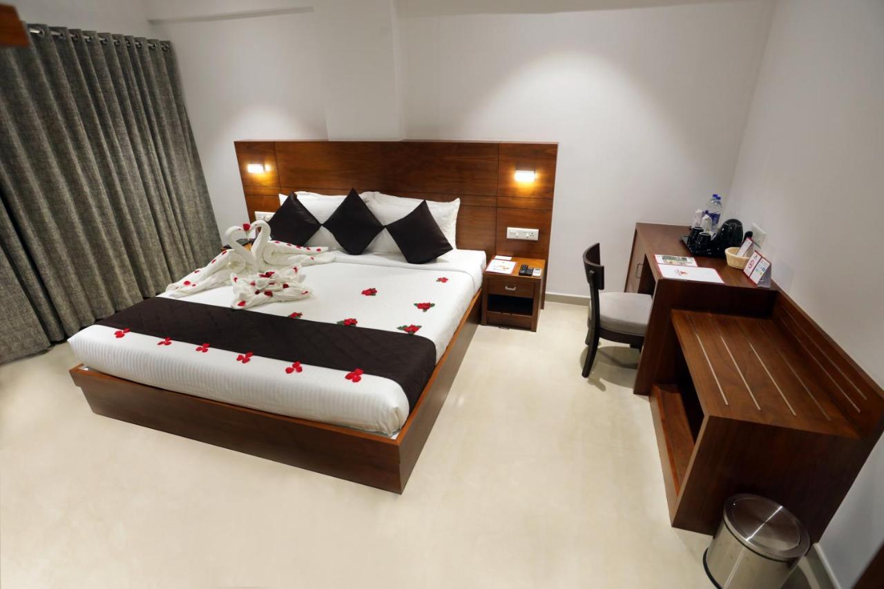 Iswarya Residency Hotell Kottayam Eksteriør bilde