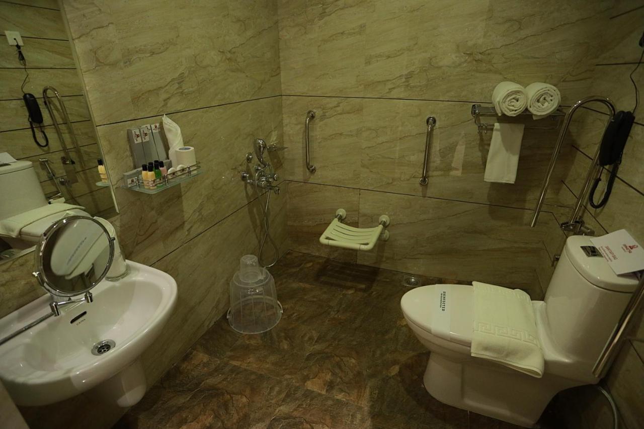 Iswarya Residency Hotell Kottayam Eksteriør bilde