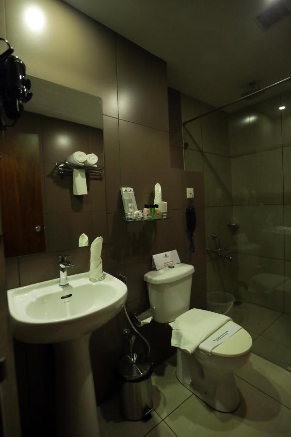 Iswarya Residency Hotell Kottayam Eksteriør bilde
