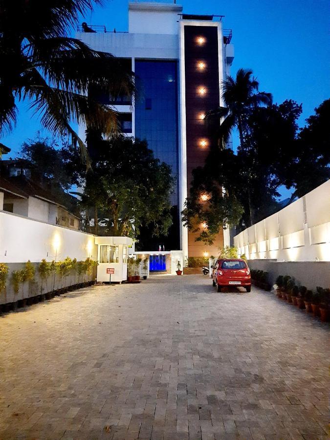 Iswarya Residency Hotell Kottayam Eksteriør bilde
