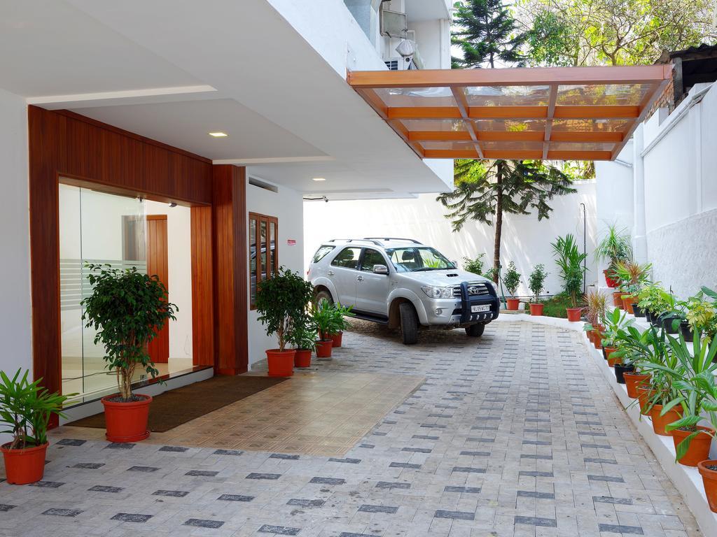 Iswarya Residency Hotell Kottayam Eksteriør bilde