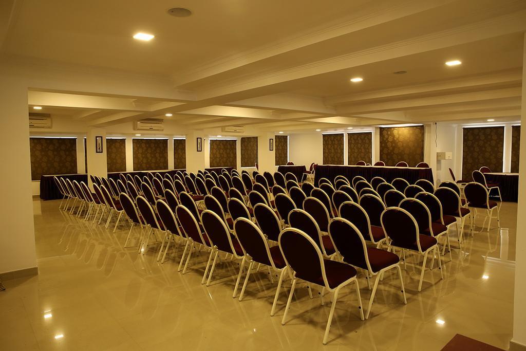 Iswarya Residency Hotell Kottayam Eksteriør bilde